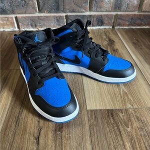 Nike Youth Air Jordan Mid (GS) 6Y